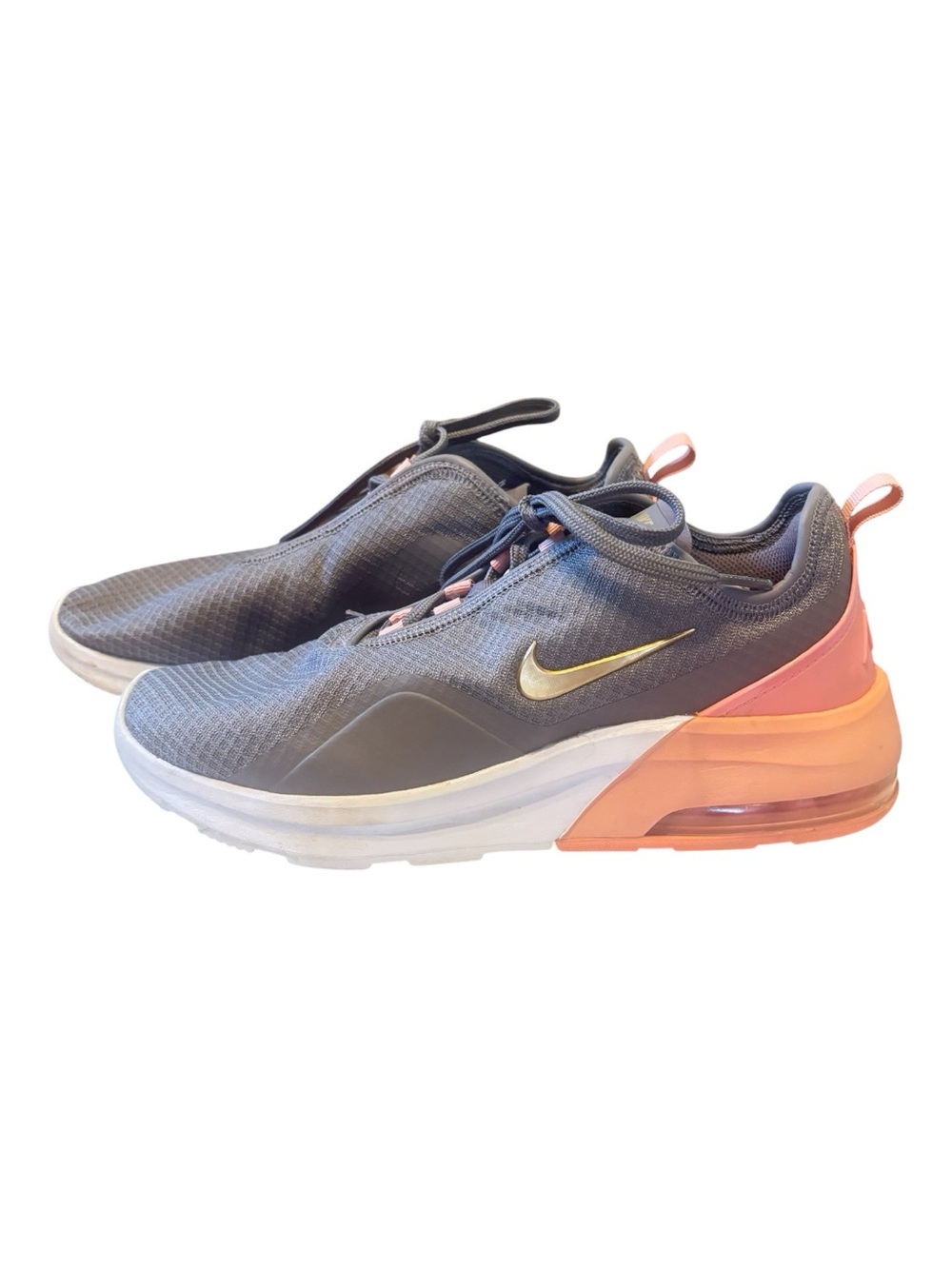 Nike Air Max Motion 2 Women’s pink & gray Sneakers Size 9.5 great condition